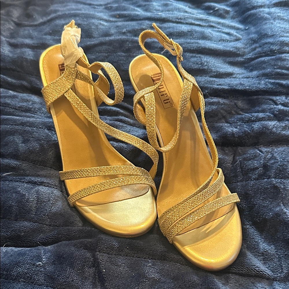 IDIFU Glittering Gold Strappy Heels